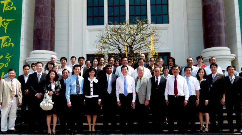 ທ່ານປະທານປະເທດ ເຈືອງເຕີນຊາງ ໄດ້ລົງຢ້ຽມຢາມ ແລະ ອວຍພອນປີໃໝ່ແຂວງ ລອງອານ